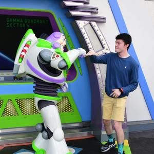 Meet your Posher, Dominic